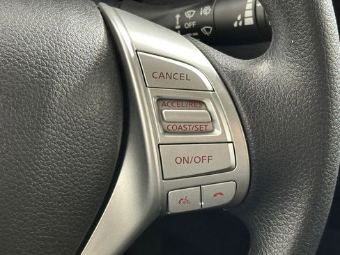Used 2016 Nissan Rogue SV AWD/4WD image 27