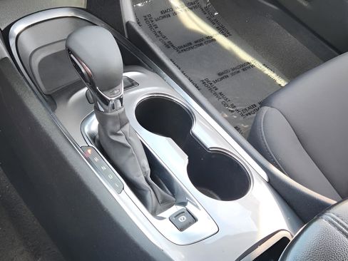Used 2023 Chevrolet Malibu LT FWD image 15