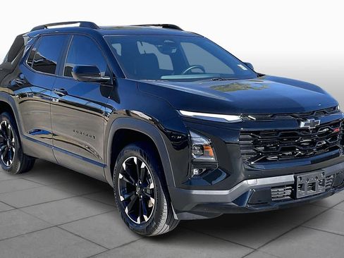 Used 2025 Chevrolet Equinox RS w/ Safety and Technology Package image 2