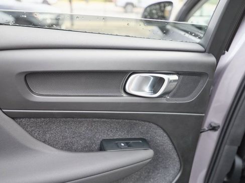 New 2026 Volvo XC40 B5 Core w/ Climate Package image 19