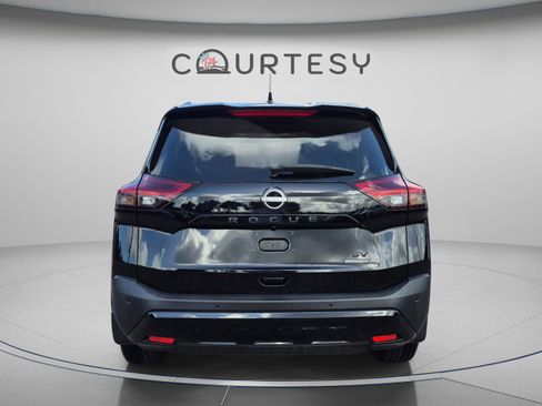 Certified 2023 Nissan Rogue SV w/ SV Premium B Package FWD image 6