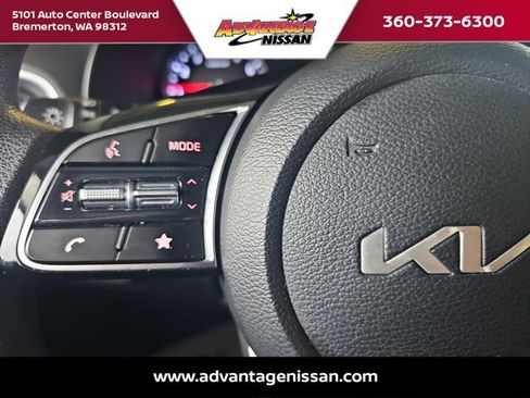 Used 2024 Kia Forte LXS image 11