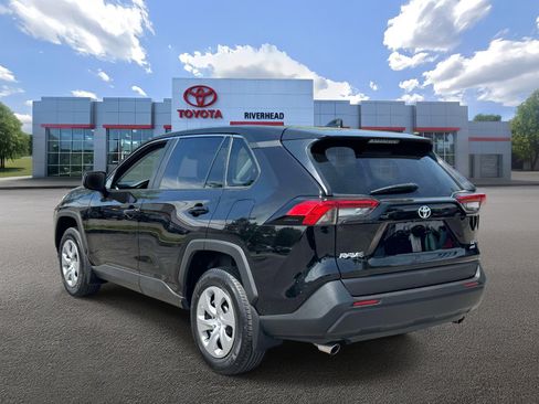 Certified 2023 Toyota RAV4 LE AWD/4WD image 4