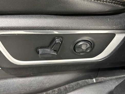 Used 2020 RAM 1500 Laramie image 14