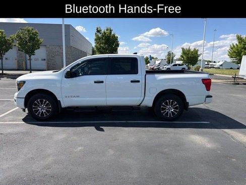 Used 2022 Nissan Titan SV w/ SV Convenience Package AWD/4WD image 8