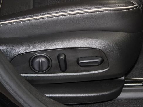 Used 2021 GMC Acadia Denali w/ Denali Technology Package FWD image 26