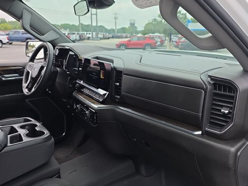 Certified 2024 Chevrolet Silverado 1500 RST AWD/4WD image 29