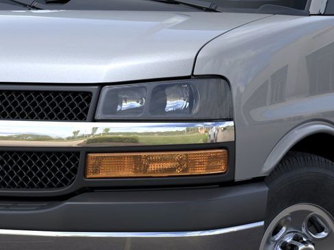 New 2025 Chevrolet Express 3500 LT w/ LT Preferred Equipment Group RWD image 10