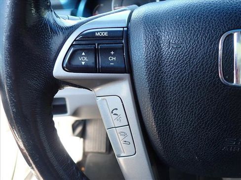 Used 2011 Honda Accord EX-L image 10