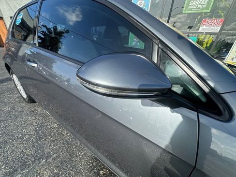 Used 2015 Volkswagen Golf Launch Edition image 17