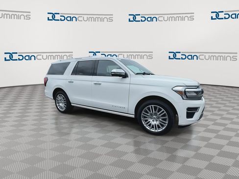 Used 2022 Ford Expedition Max Platinum AWD/4WD image 2