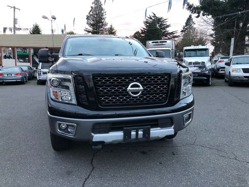 Used 2017 Nissan Titan PRO-4X AWD/4WD image 6