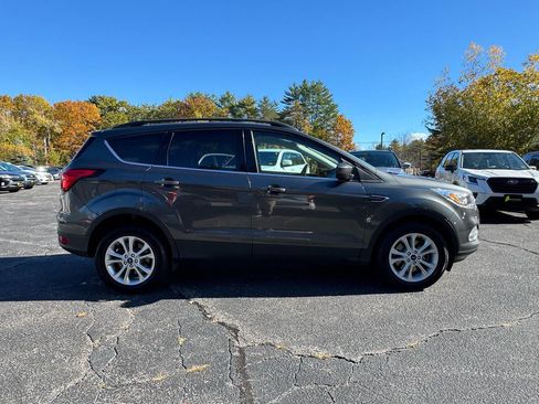 Used 2019 Ford Escape SEL image 12