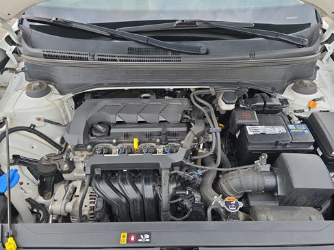 Used 2022 Hyundai Venue SEL w/ Cargo Package image 33