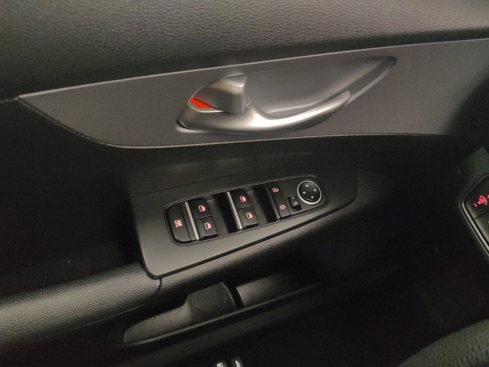 Used 2023 Kia Forte LXS w/ LXS Technology Package FWD image 27