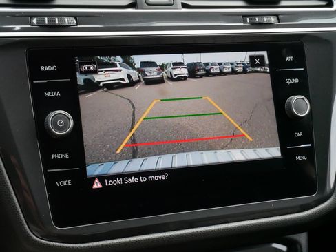 Certified 2024 Volkswagen Tiguan SE AWD/4WD image 30