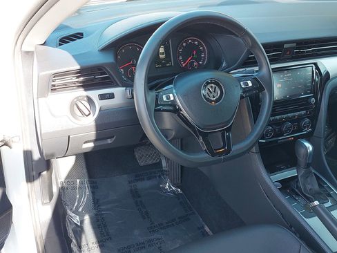 Used 2022 Volkswagen Passat 2.0T SE image 15