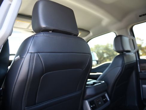 New 2026 Ford F250 Lariat image 28