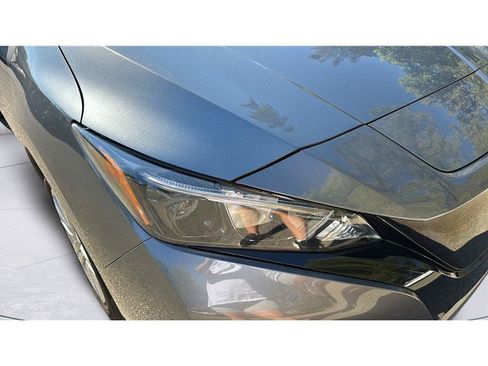 Used 2025 Nissan Leaf S FWD image 36