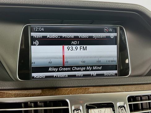 Used 2014 Mercedes-Benz E 350 Sedan image 21