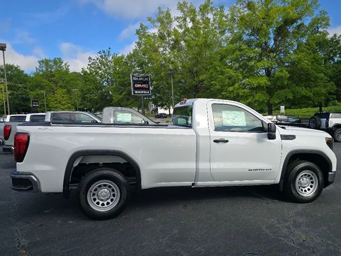 New 2025 GMC Sierra 1500 Pro image 2