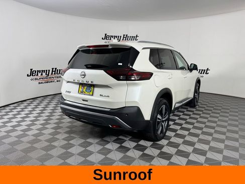 Used 2023 Nissan Rogue SL w/ SL Premium Package image 7