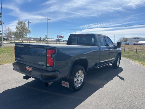 Used 2025 Chevrolet Silverado 3500 High Country w/ Technology Package AWD/4WD image 5