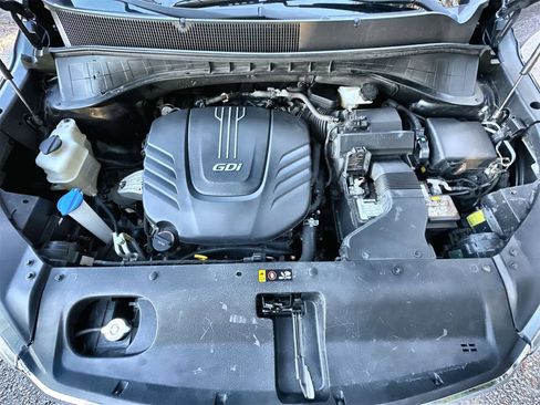 Used 2018 Kia Sorento SX image 9
