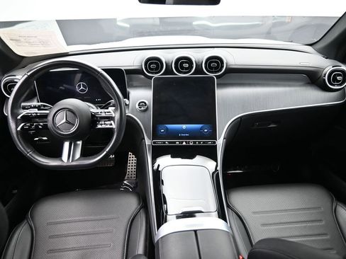 Used 2023 Mercedes-Benz GLC 300 image 18