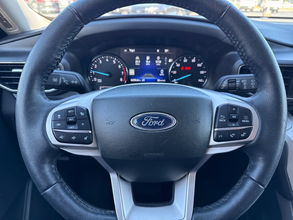 Used 2023 Ford Explorer XLT w/ Equipment Group 202A AWD/4WD image 10