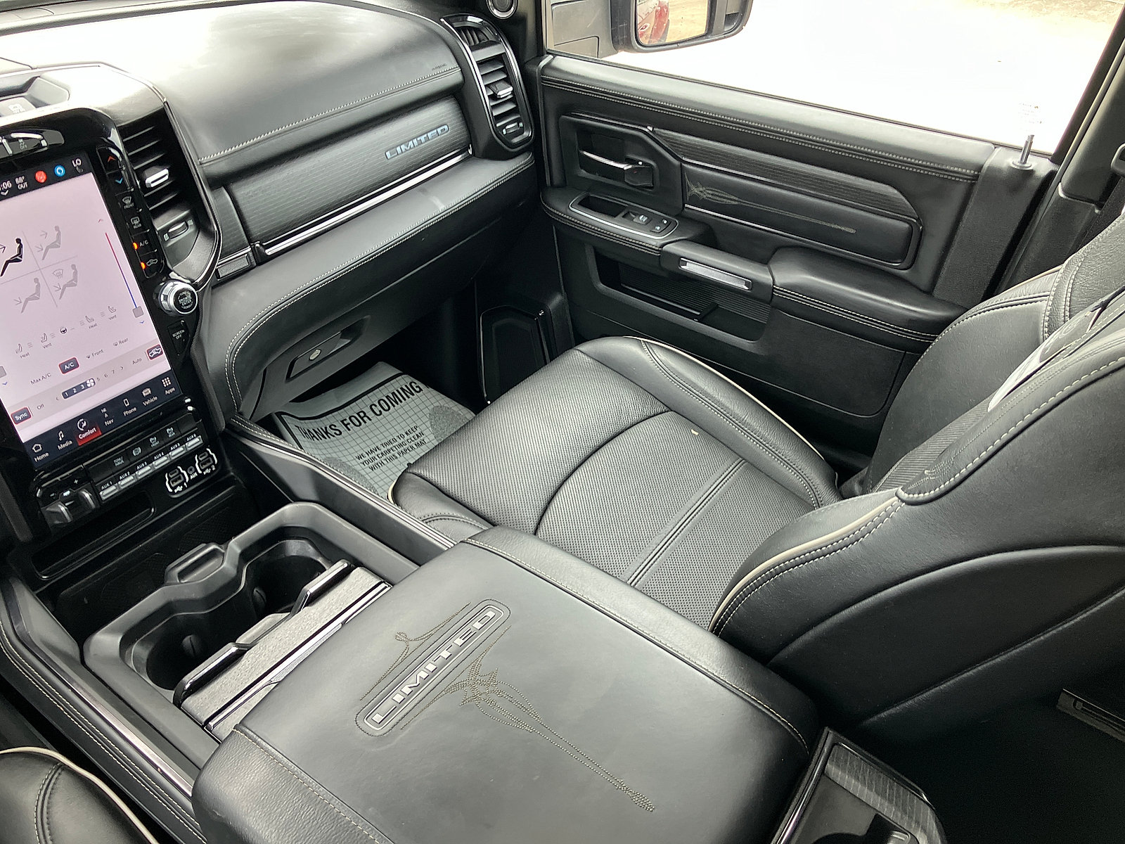 Used 2024 RAM 3500 Limited AWD/4WD image 23