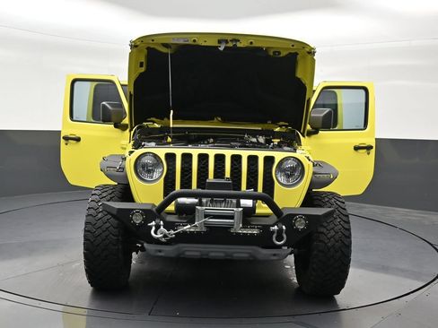 Used 2023 Jeep Gladiator Mojave w/ Cold Weather Group AWD/4WD image 36