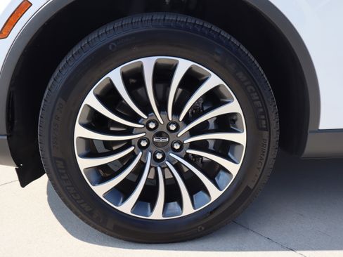 Used 2024 Lincoln Aviator Reserve w/ Elements Package Plus image 39