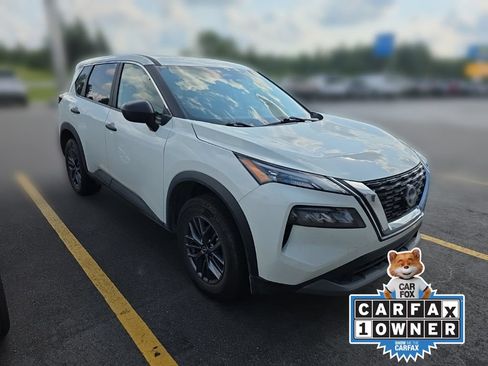 Used 2023 Nissan Rogue S AWD/4WD image 3