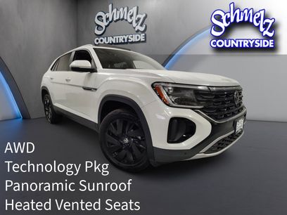 Used 2026 Volkswagen Atlas Cross Sport SE w/ Panoramic Sunroof Package