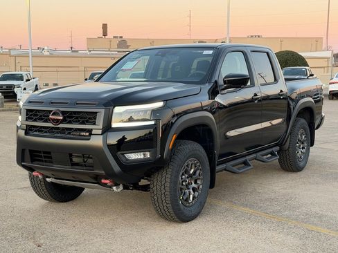 New 2026 Nissan Frontier PRO-4X image 2