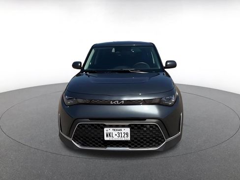 Used 2025 Kia Soul LX w/ LX Technology Package FWD image 4