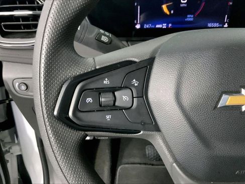 Used 2025 Chevrolet TrailBlazer LT AWD/4WD image 18