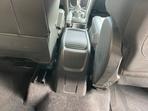 Used 2019 Buick Encore Preferred image 29