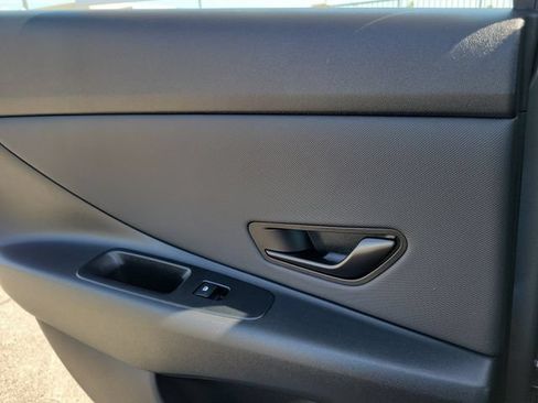New 2026 Hyundai Elantra SEL Sport FWD image 23