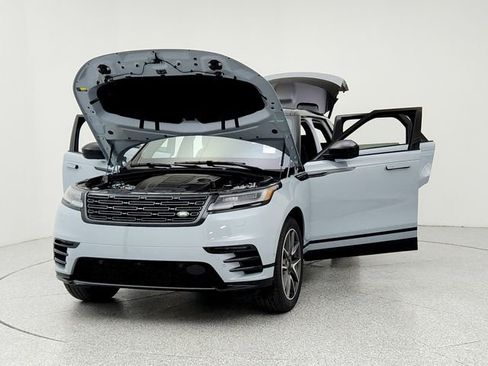 New 2026 Land Rover Range Rover Velar Dynamic SE image 9