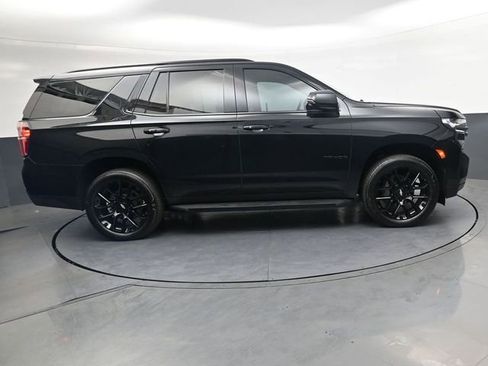 Used 2022 Chevrolet Tahoe RST w/ Luxury Package AWD/4WD image 3