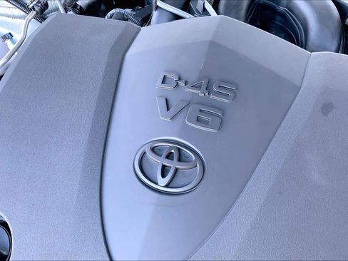 Used 2020 Toyota Avalon XLE image 32