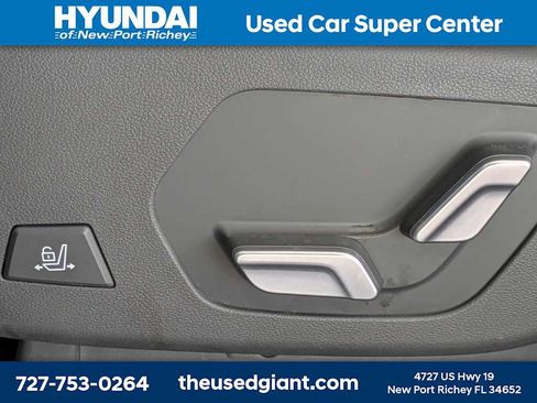 Used 2025 Hyundai Santa Fe Calligraphy FWD image 18