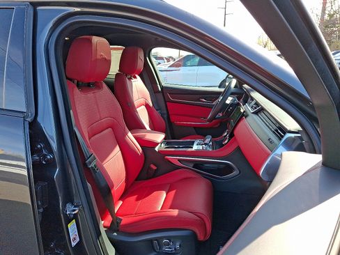 Used 2026 Jaguar F-PACE R-Dynamic S AWD/4WD image 3