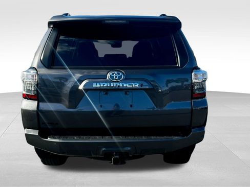 Used 2022 Toyota 4Runner SR5 Premium image 13