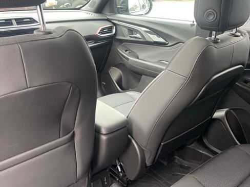 Used 2023 Chevrolet TrailBlazer RS w/ Sun and Liftgate Package image 8