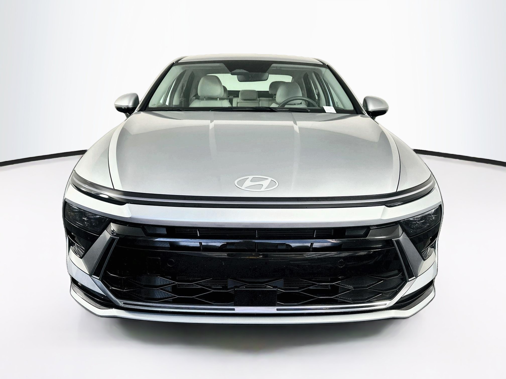 Used 2025 Hyundai Sonata SEL FWD image 2