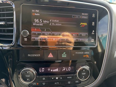 Used 2018 Mitsubishi Outlander LE FWD image 18