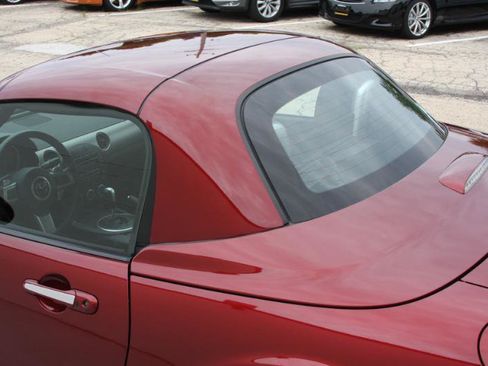 Used 2009 MAZDA MX-5 Miata Grand Touring w/ Premium Pkg RWD image 13